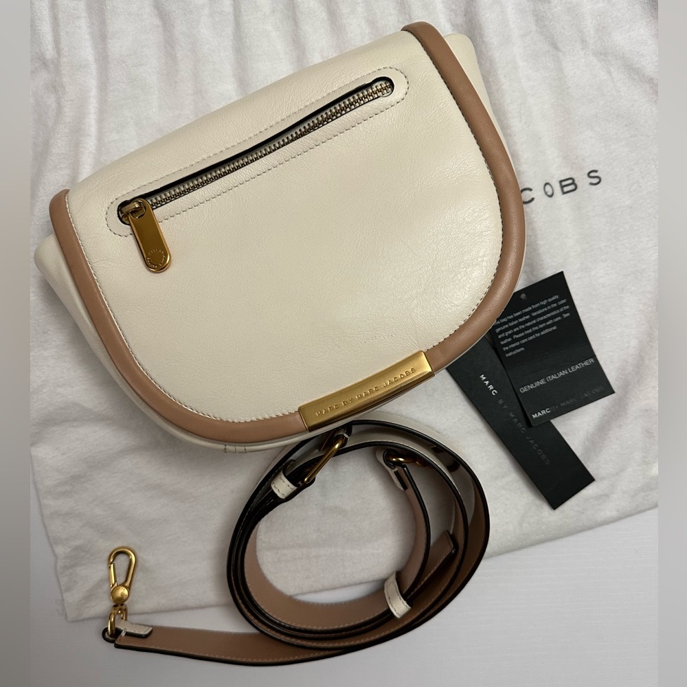 Pre-Owned Marc By Marc Jacobs (70% New) - image 1